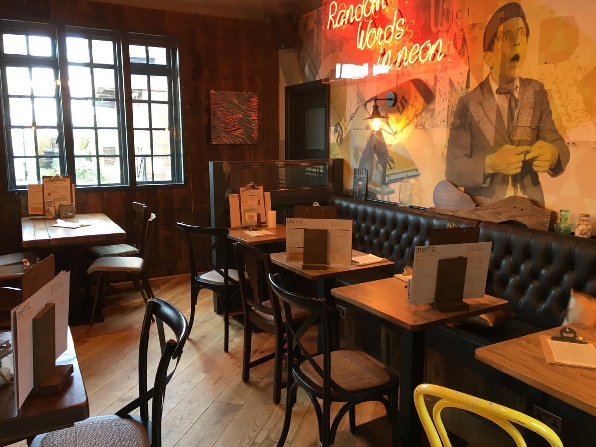 Queen Street Tap 3*